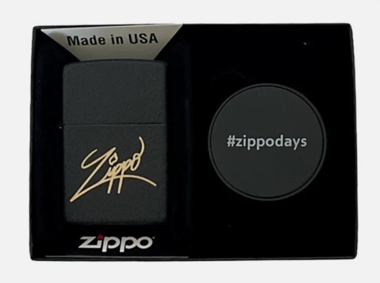 Zippo texturált fekete benzines öngyújtó ajándék telefon tartóval – ZippoDays szett